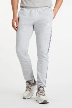 UMBRO Football Wardrobe Taped Jogger