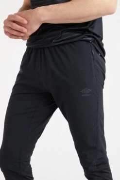 UMBRO Pro Training Elite Training Hybrid Joggers -Joe Browns Store m5059459006656 black xl 3
