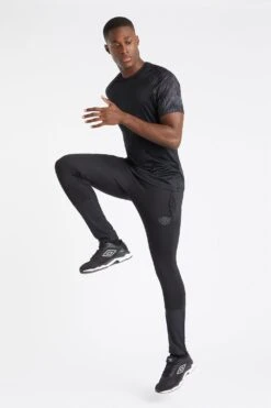 UMBRO Pro Training Poly Pants 12 UMBRO Pro Training Poly Pants -Joe Browns Store m5059459196555 black xl 4