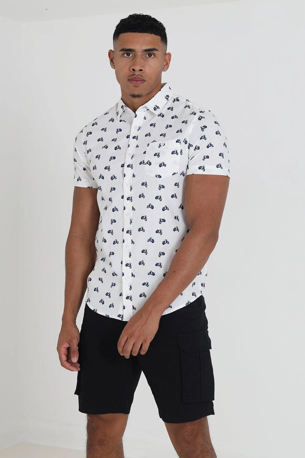 BRAVE SOUL 'Stark Cotton Short Sleeve Print Shirt 5 BRAVE SOUL 'Stark Cotton Short Sleeve Print Shirt - Image 3