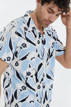 Threadbare 'Walmer' Short Sleeve Floral Print Revere Collar Shirt -Joe Browns Store m7625914231635 light20blue xl 3